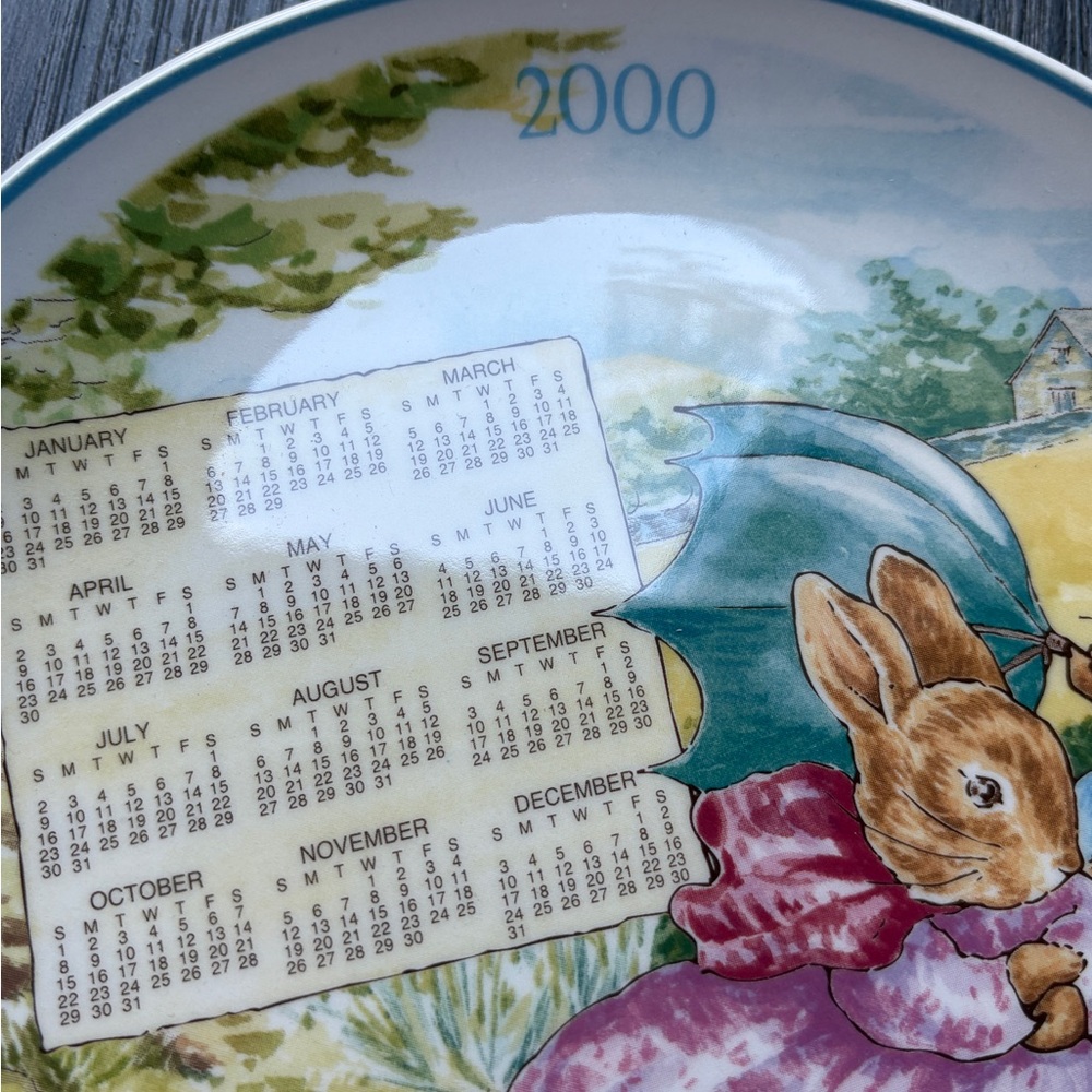 🩵Vintage Wedgwood Peter Rabbit Calendar Collector Plate NIB 2000 Made in England - Picture 5 of 12